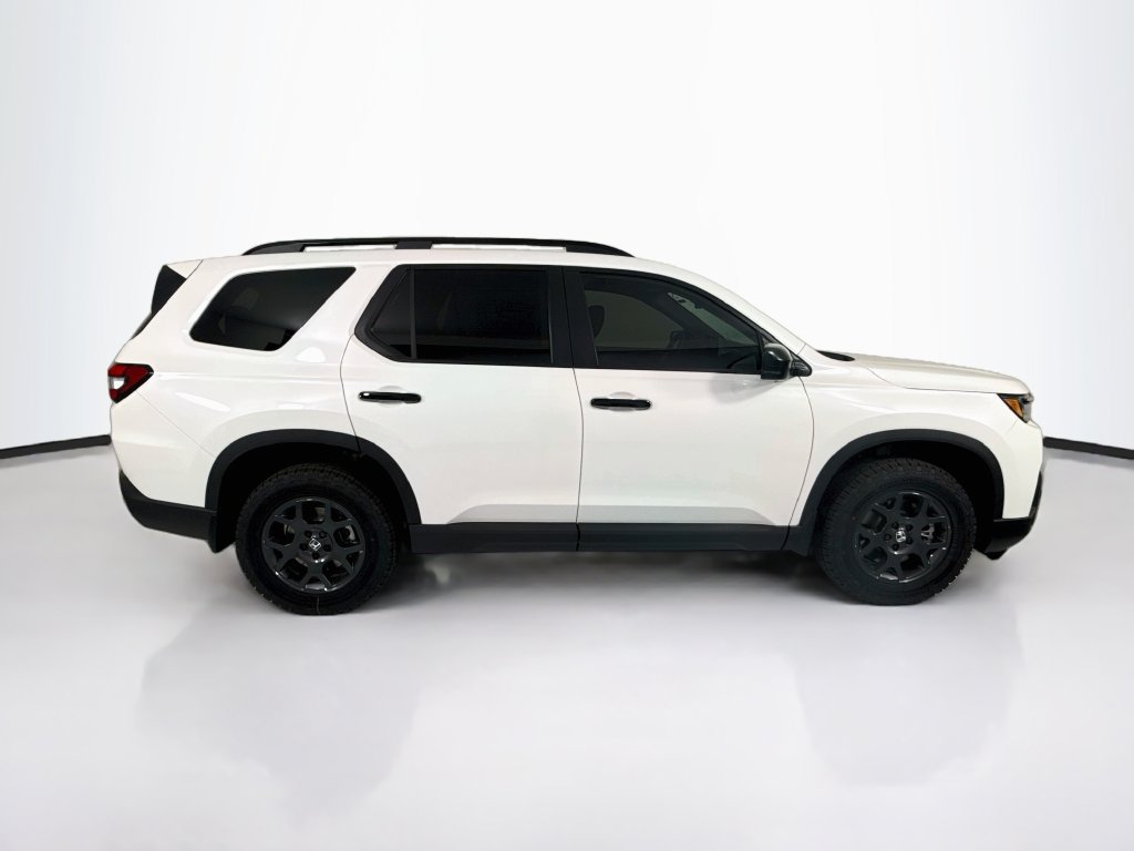 New 2026 Honda Pilot TrailSport image 4