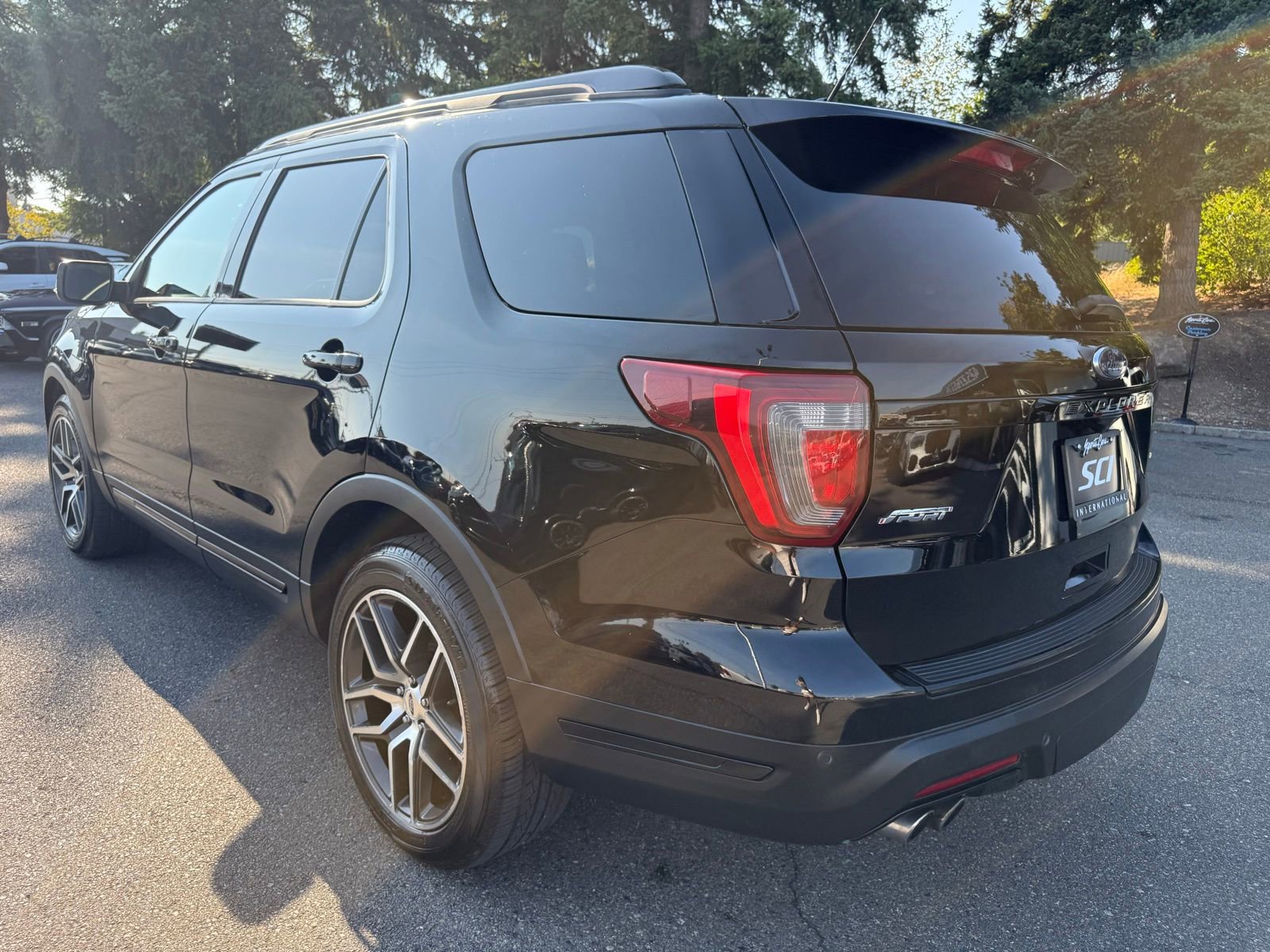 Used 2018 Ford Explorer Sport AWD/4WD image 7