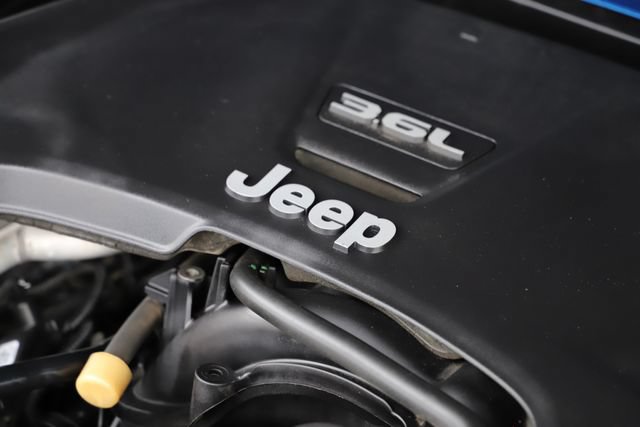 Used 2021 Jeep Gladiator Rubicon AWD/4WD image 4