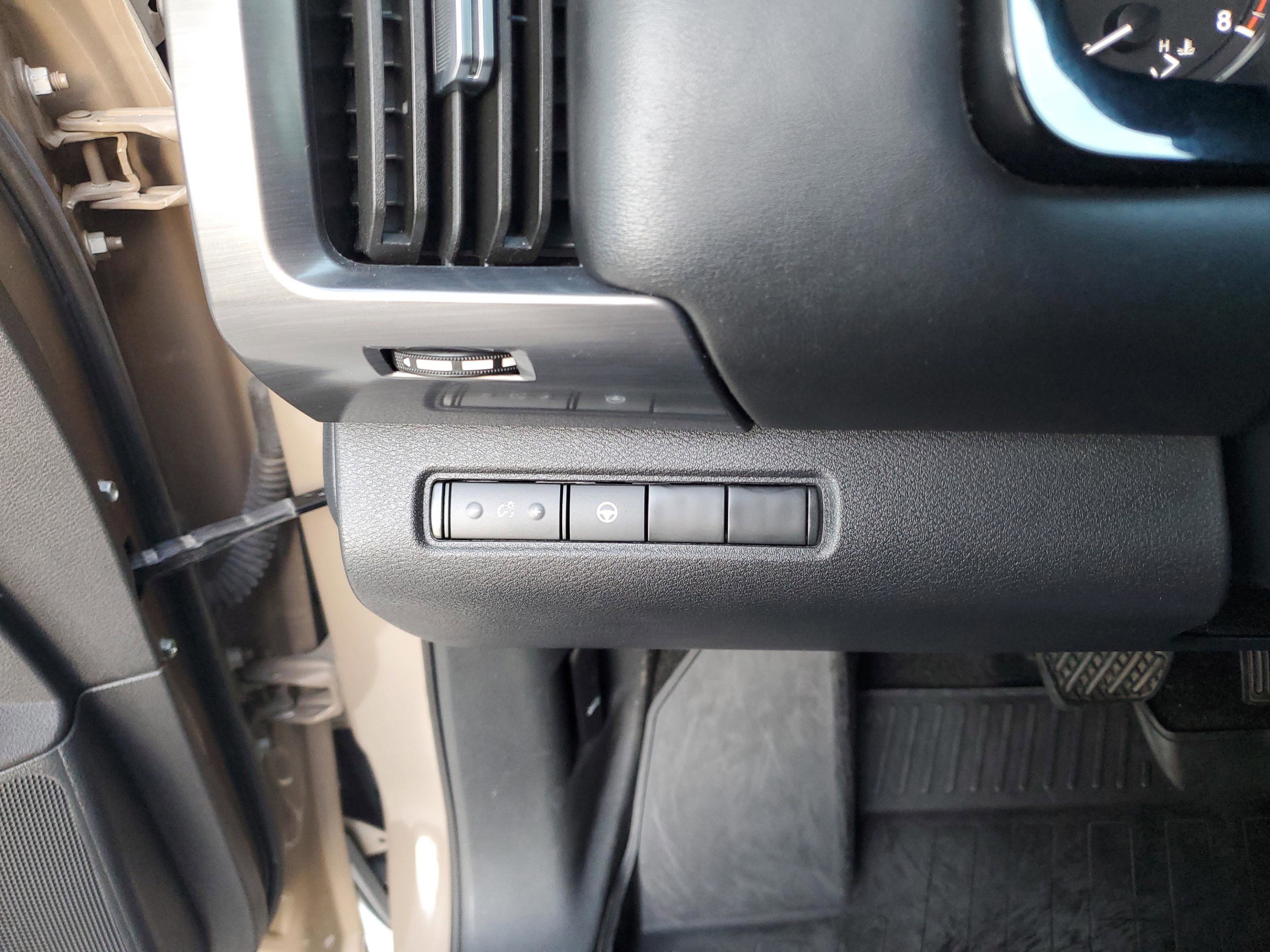 Used 2024 Nissan Pathfinder Rock Creek AWD/4WD image 27