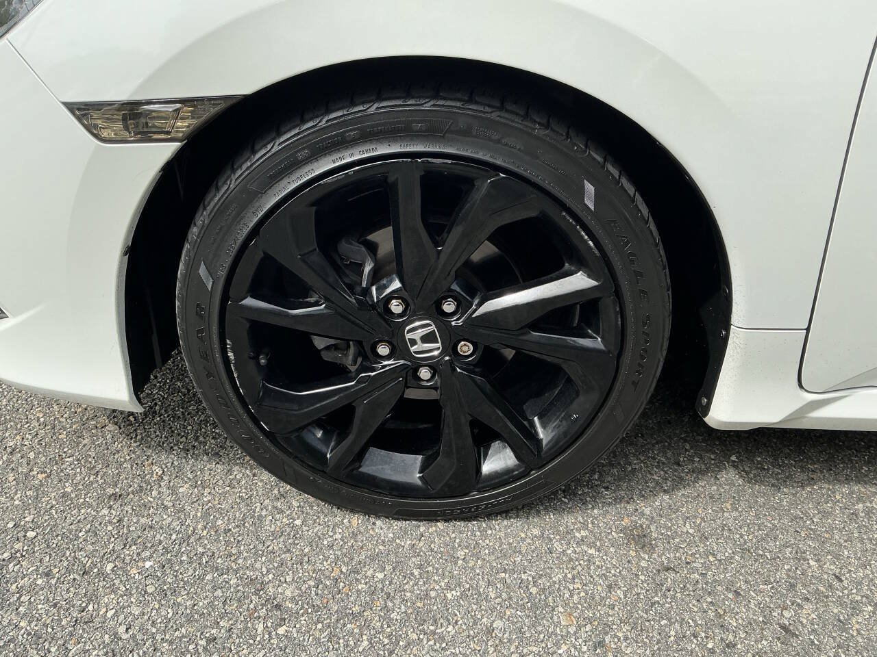 Used 2019 Honda Civic Touring image 12
