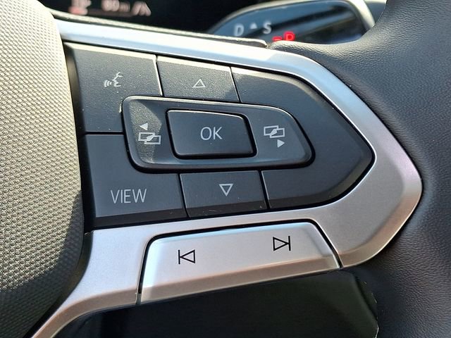 Used 2025 Volkswagen Tiguan SE w/ Panoramic Sunroof Package image 22