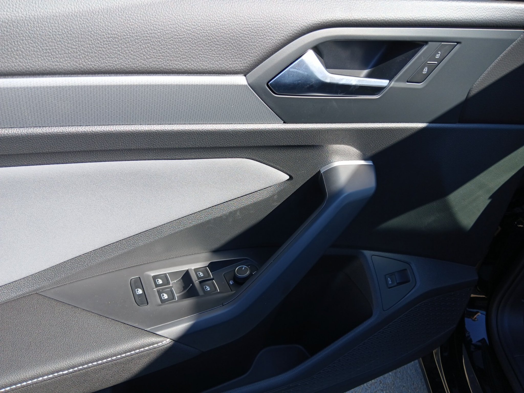 New 2027 Volkswagen Jetta SE FWD image 10