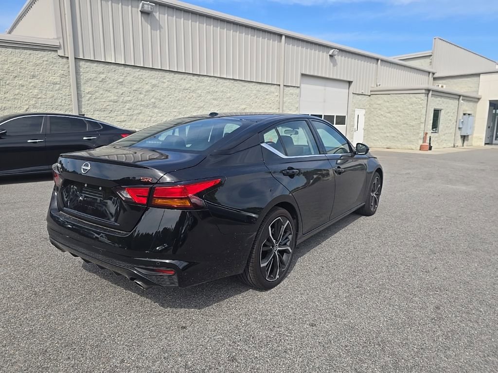 Used 2025 Nissan Altima 2.5 SR FWD image 5