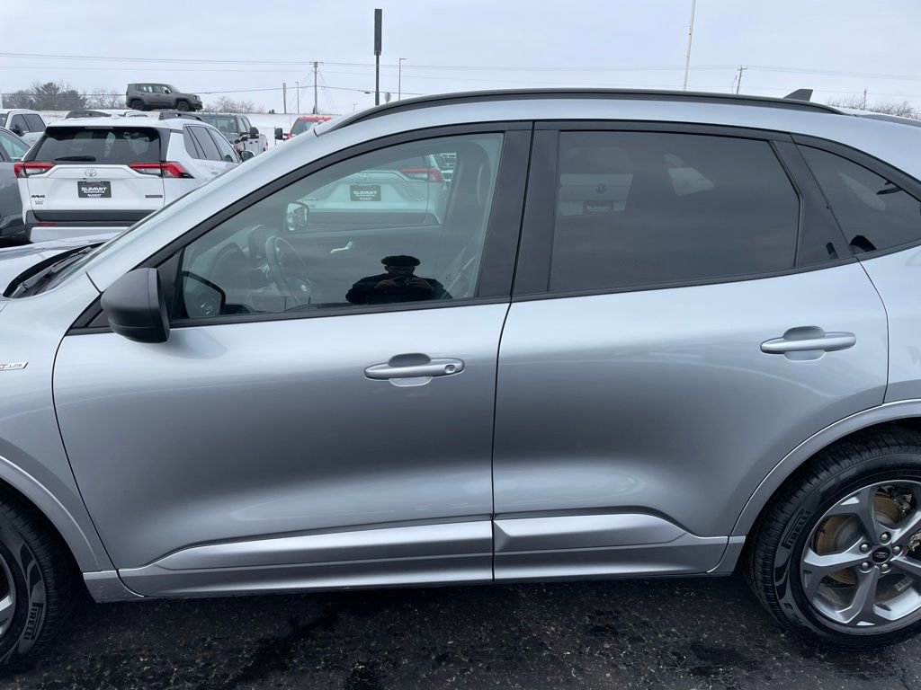 Used 2024 Ford Escape ST-Line image 41