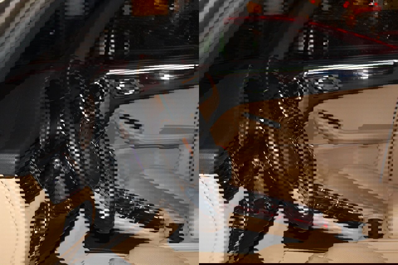 Used 2017 Porsche Macan S image 19