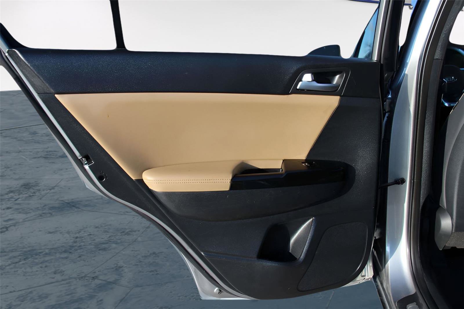 Used 2020 Kia Sportage SX image 24