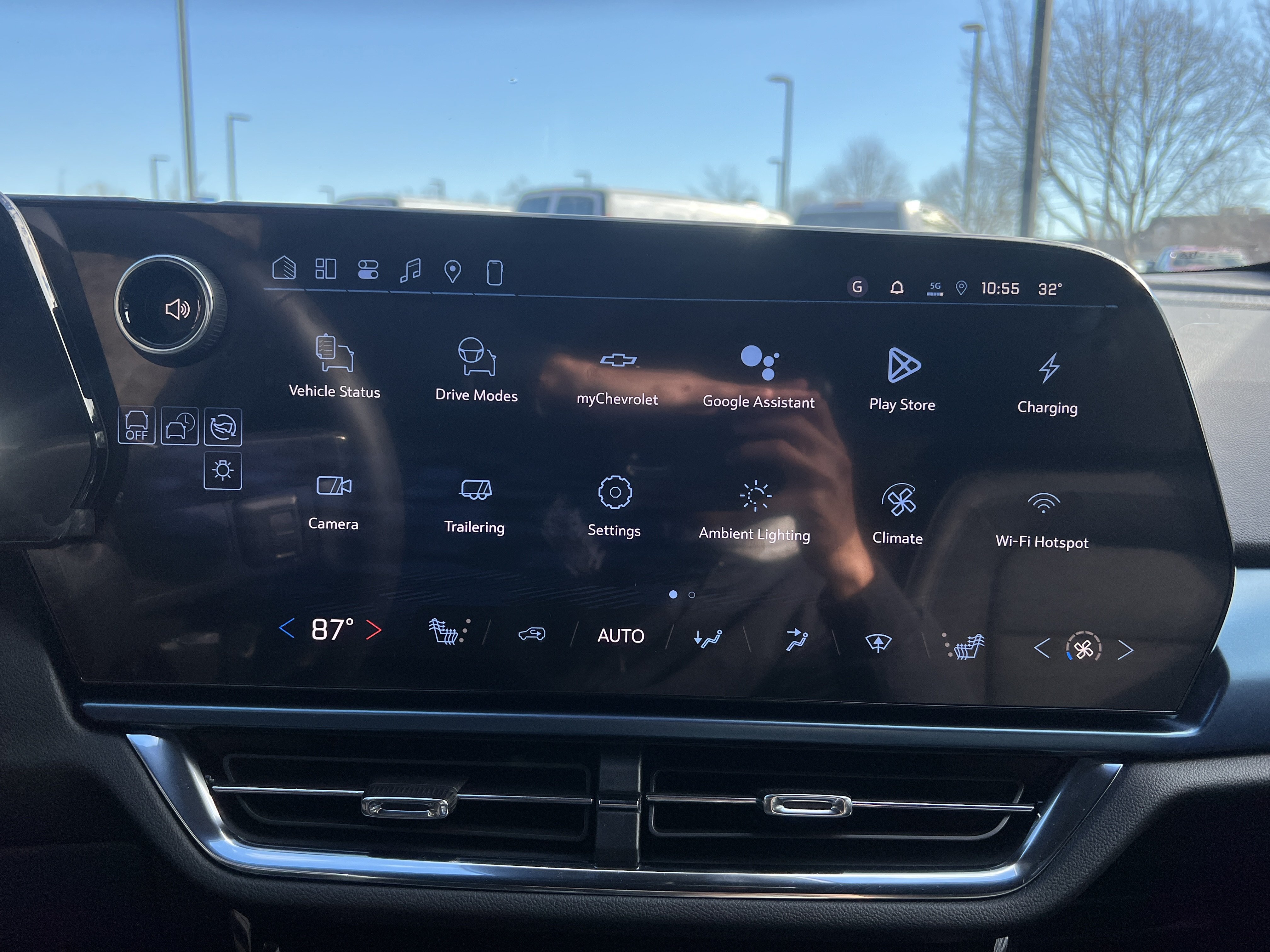 New 2026 Chevrolet Equinox EV LT AWD/4WD image 25