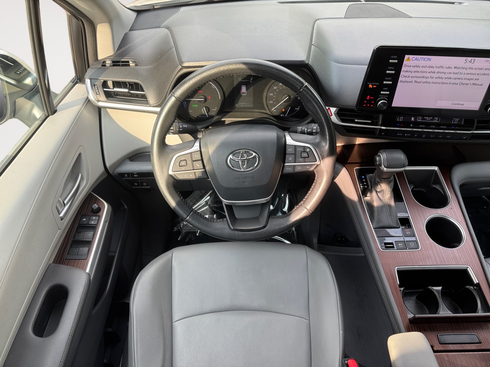 Used 2021 Toyota Sienna XLE AWD/4WD image 11