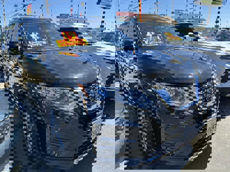 Used 2019 Nissan Rogue SV image 37