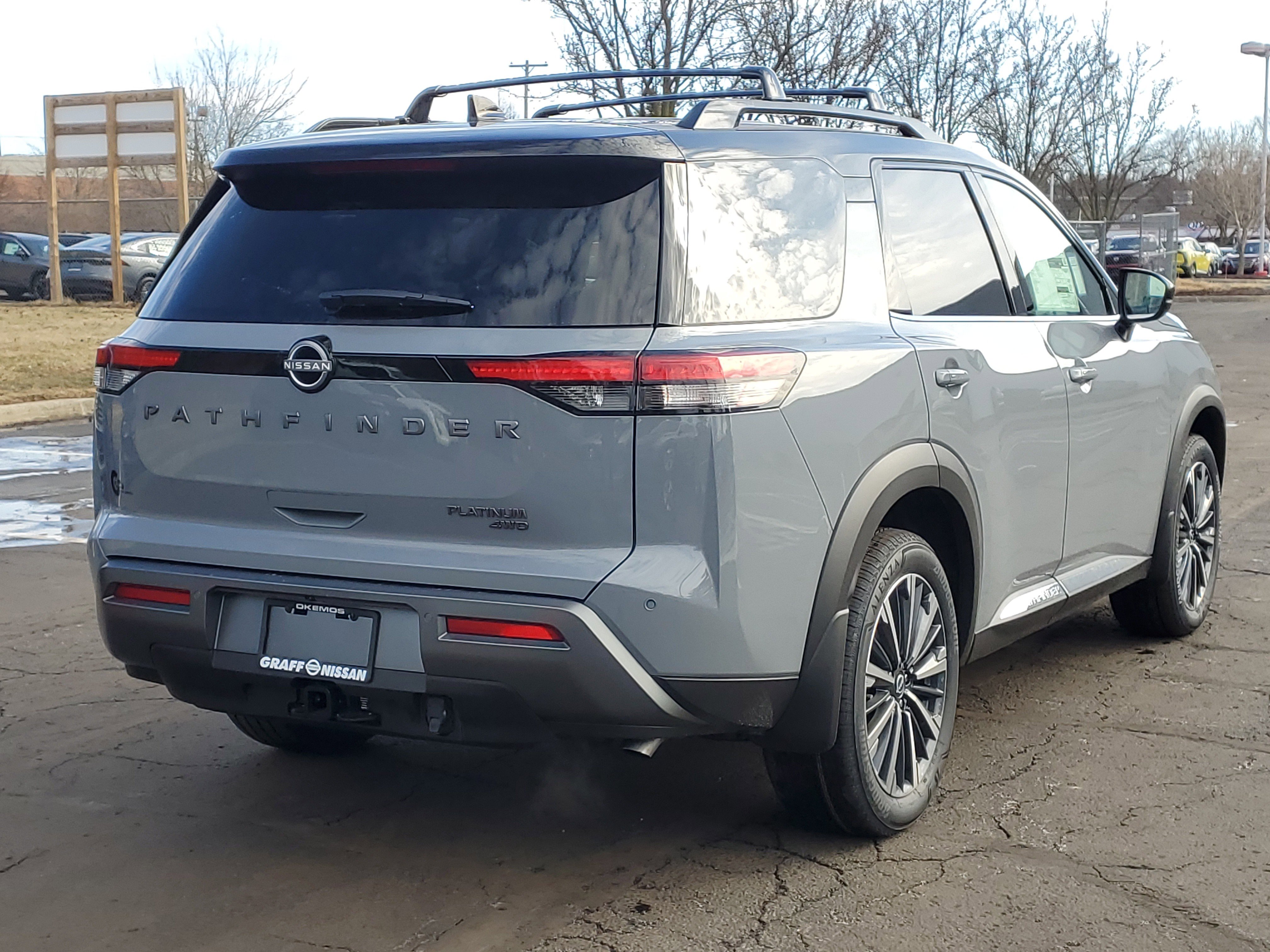 New 2026 Nissan Pathfinder Platinum image 3