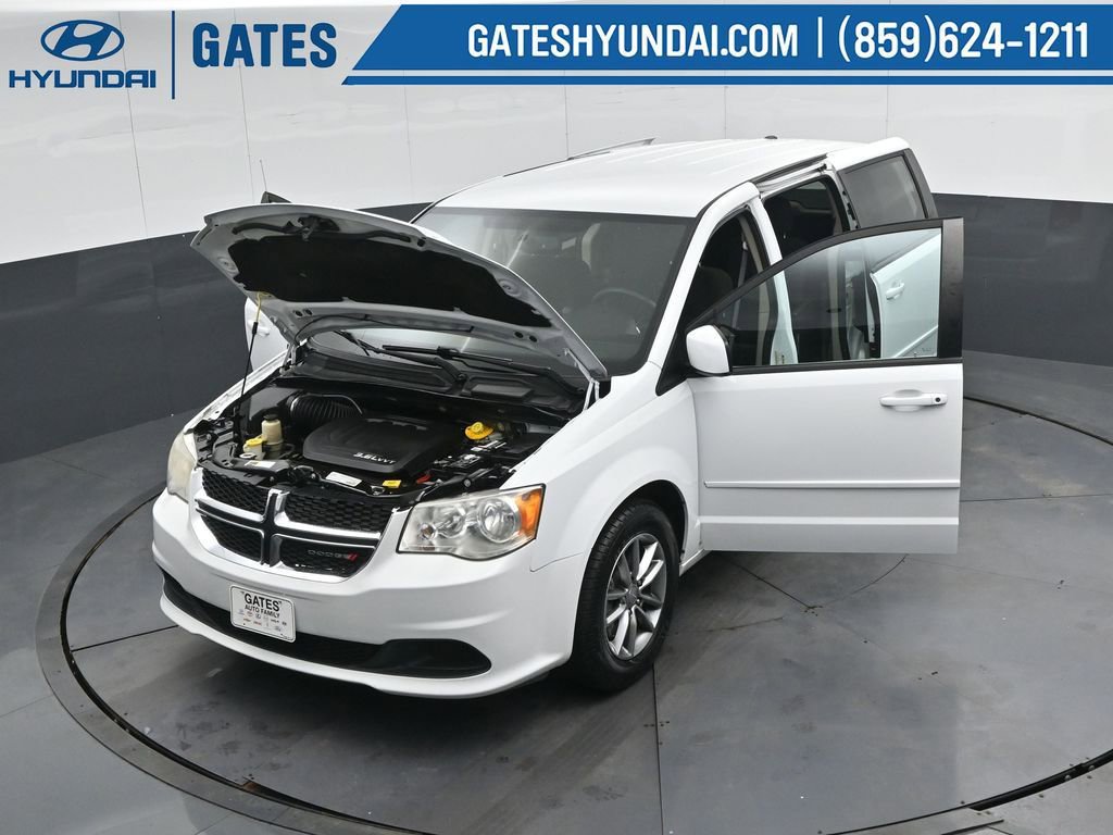 Used 2016 Dodge Grand Caravan SE image 56