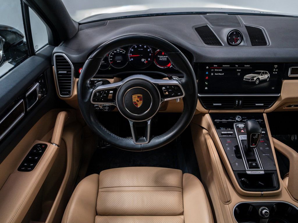Used 2023 Porsche Cayenne Platinum Edition image 15
