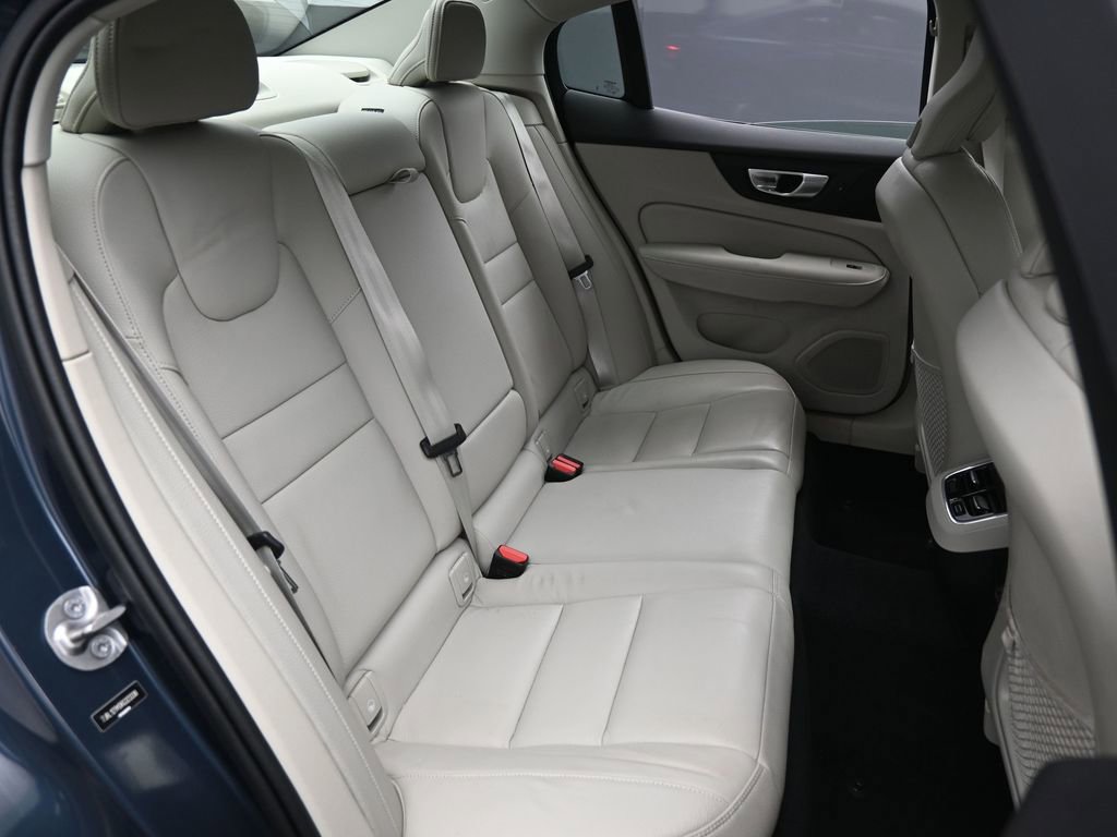 Used 2024 Volvo S60 B5 Ultimate image 28