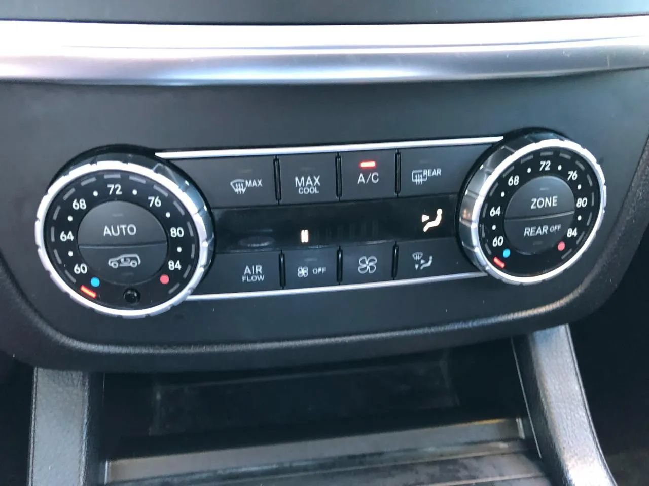 Used 2015 Mercedes-Benz GL 450 4MATIC image 31