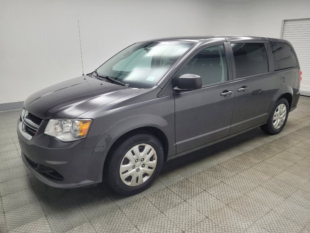 Used 2018 Dodge Grand Caravan SE w/ UConnect Hands-Free Group FWD image 2