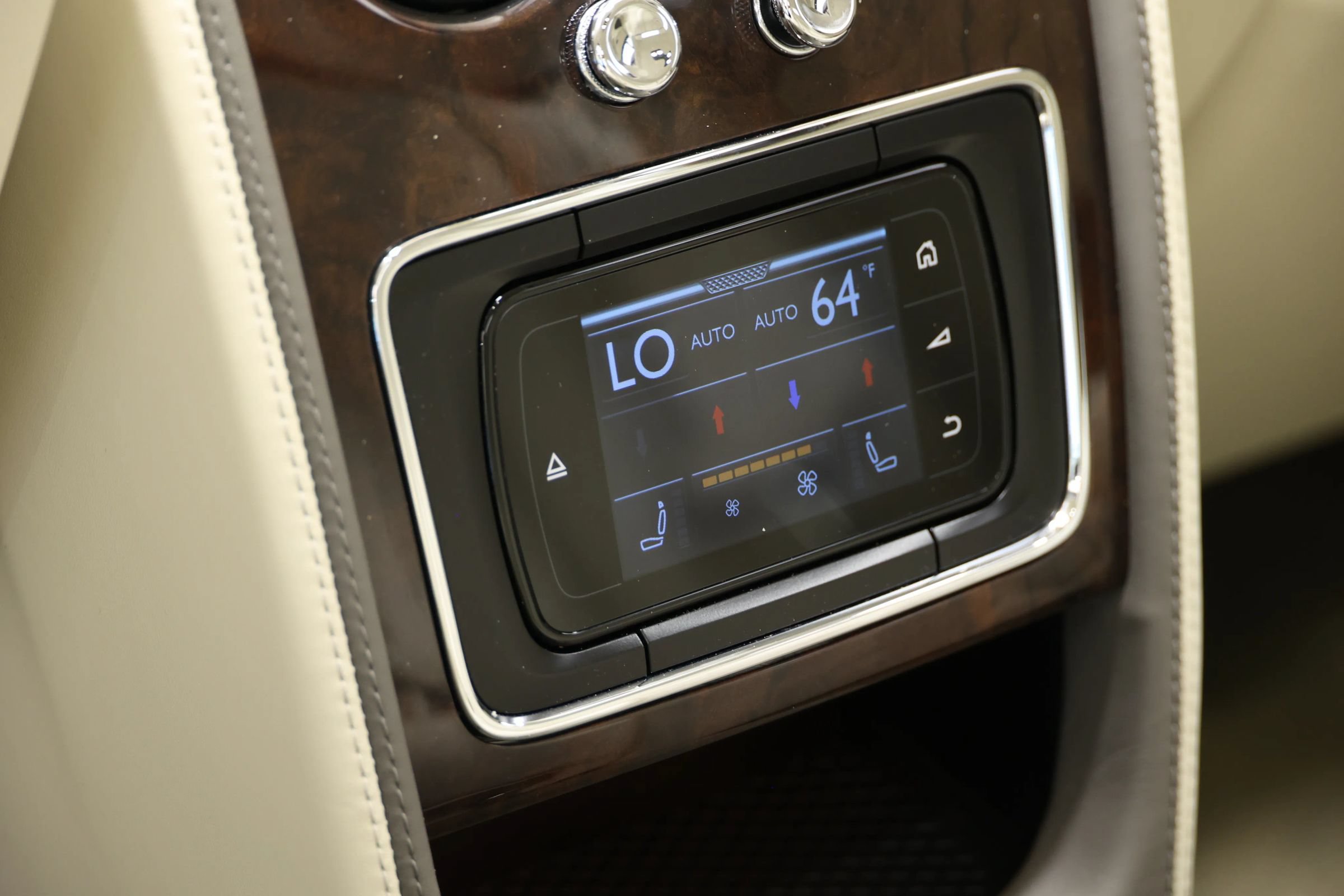 Used 2018 Bentley Flying Spur V8 AWD/4WD image 62