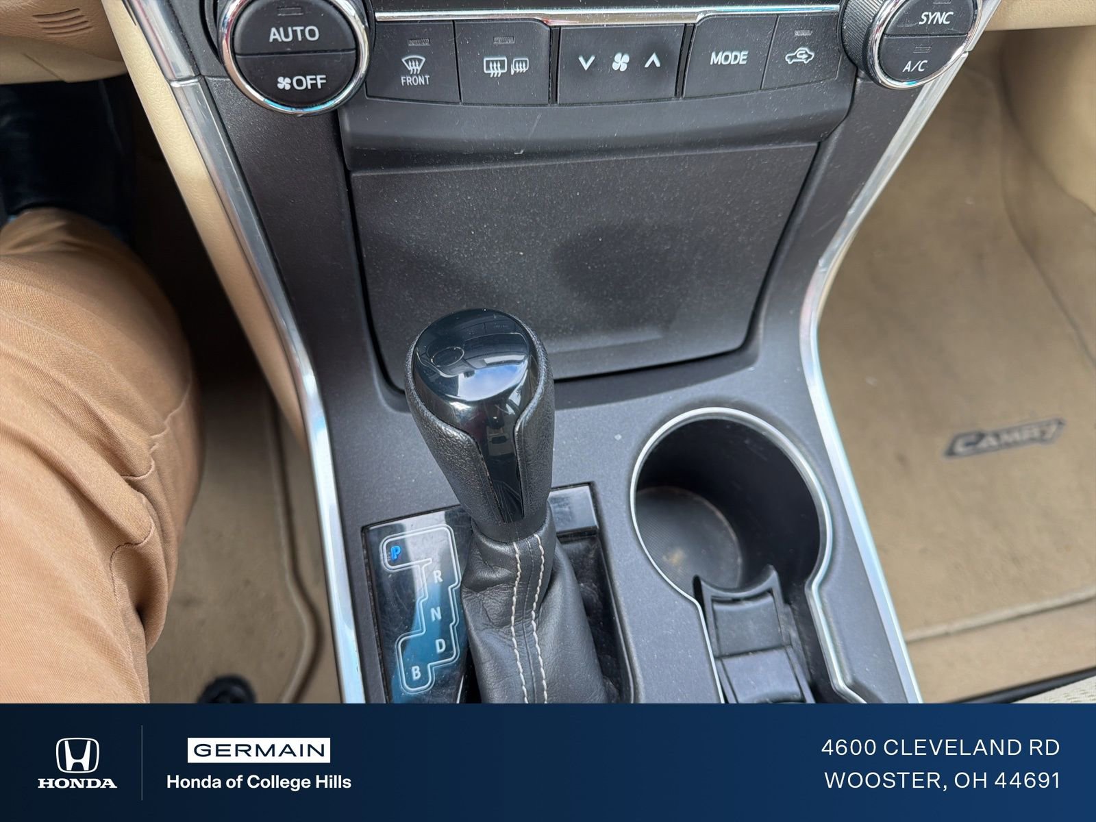 Used 2015 Toyota Camry LE w/ Four Season Floor Mat Package image 19