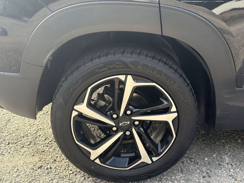 Used 2022 Chevrolet TrailBlazer RS FWD image 33