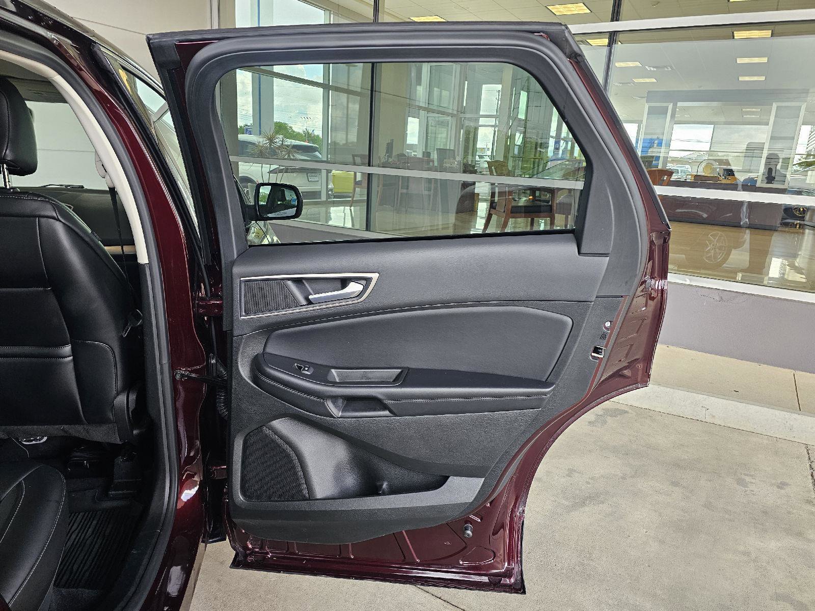 Used 2023 Ford Edge SEL w/ Convenience Package AWD/4WD image 13