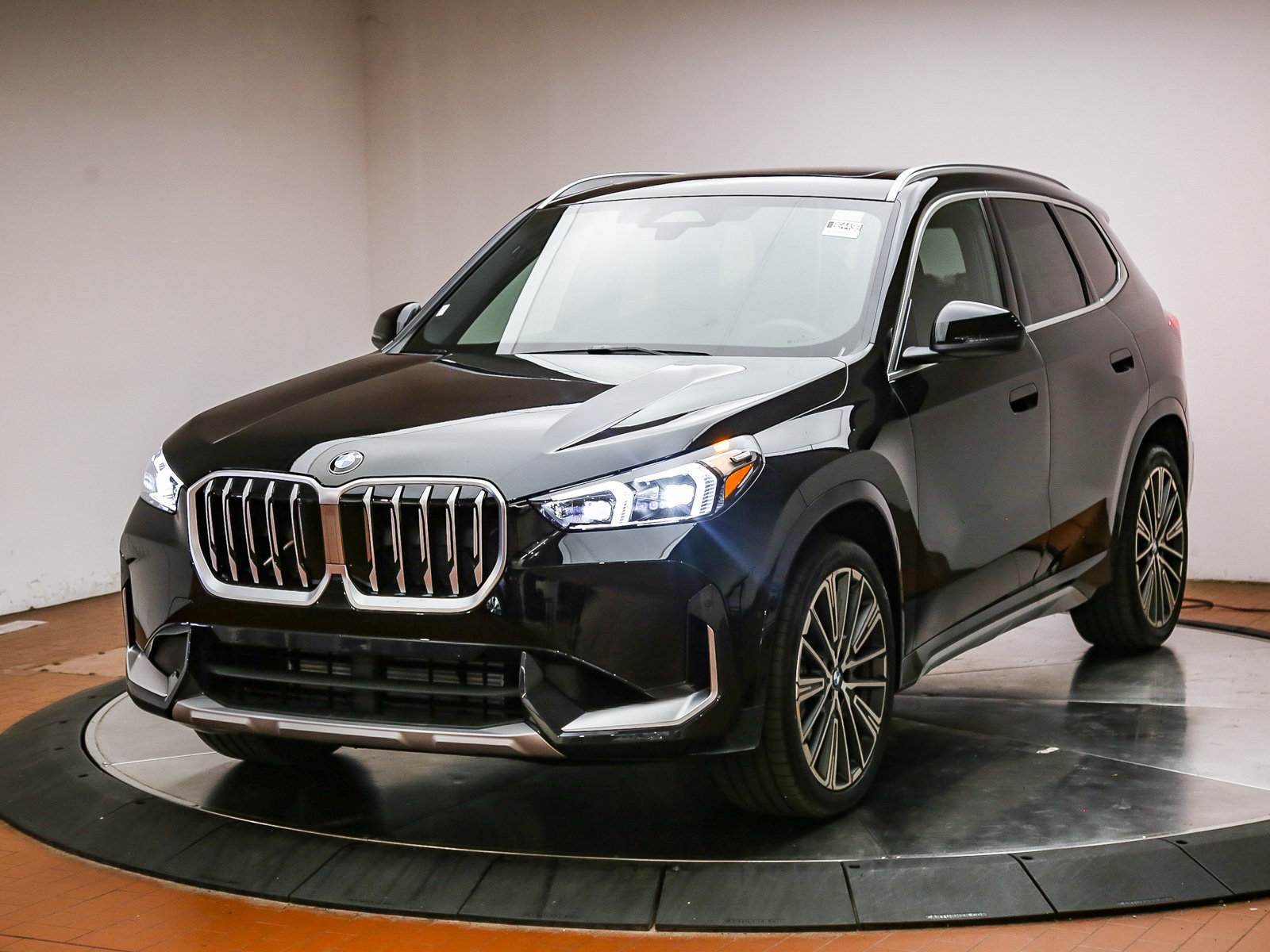 New 2026 BMW X1 xDrive28i w/ Convenience Package