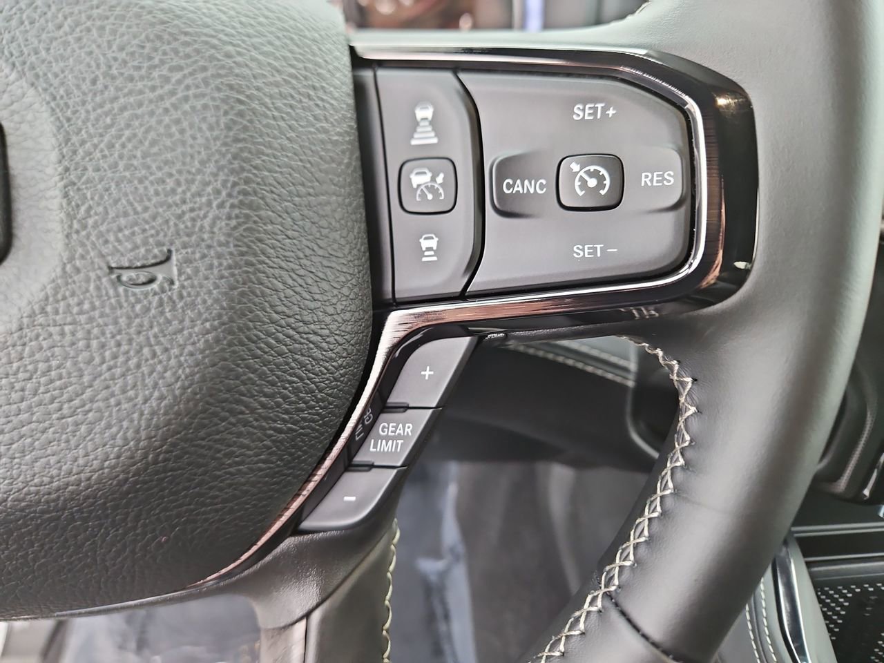 New 2026 RAM 2500 Limited image 30