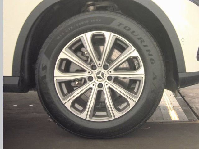 Used 2024 Mercedes-Benz GLC 300 image 11