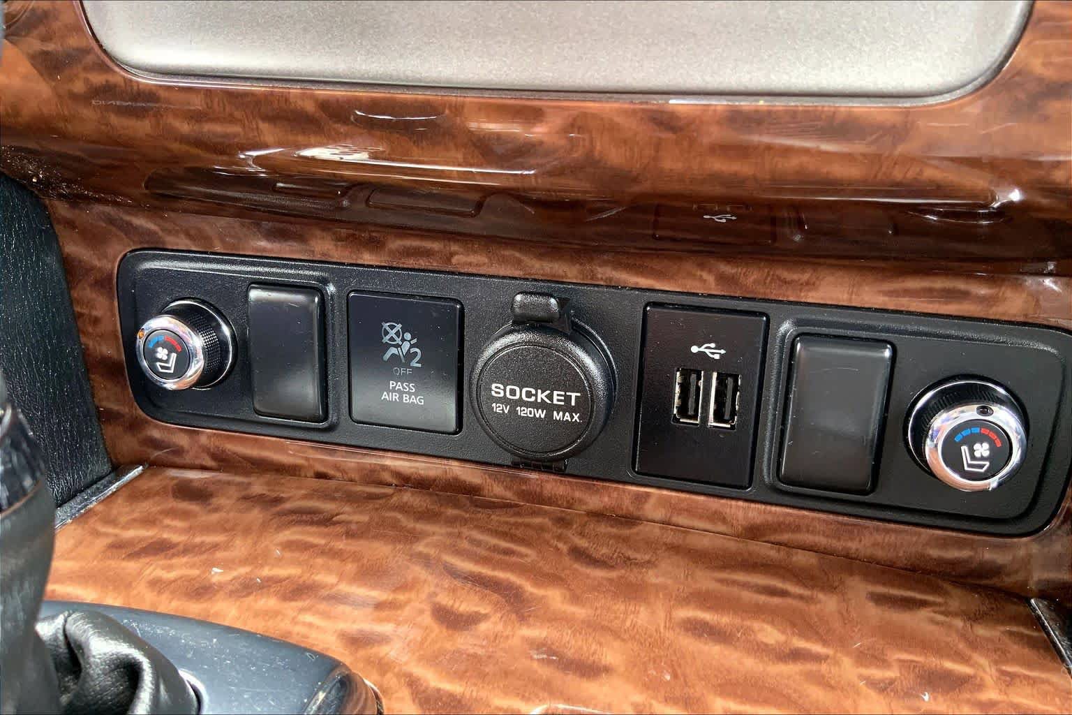Used 2019 Nissan Armada Platinum w/ Captain's Chairs Package AWD/4WD image 34