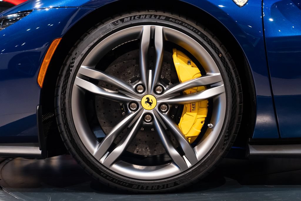 Certified 2025 Ferrari 296 GTS RWD image 40