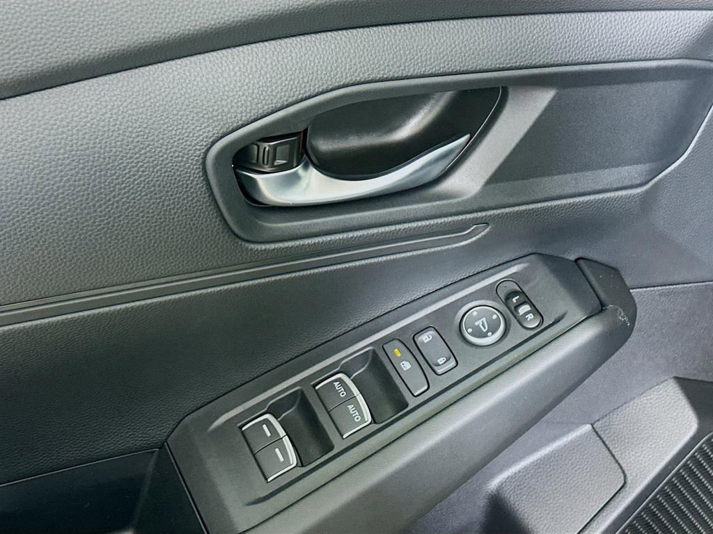 Used 2025 Honda Accord LX image 21