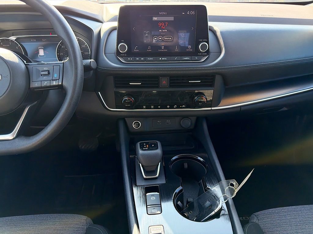 Used 2023 Nissan Rogue SV image 21