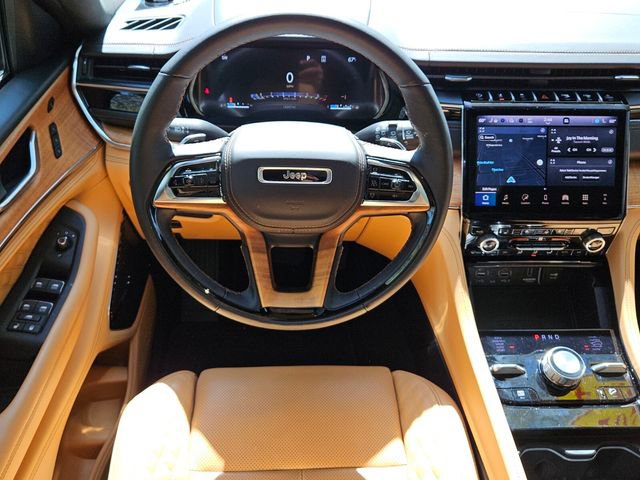 Used 2025 Jeep Grand Cherokee L Summit image 12