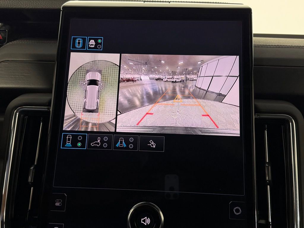 Used 2025 GMC Yukon Denali image 21