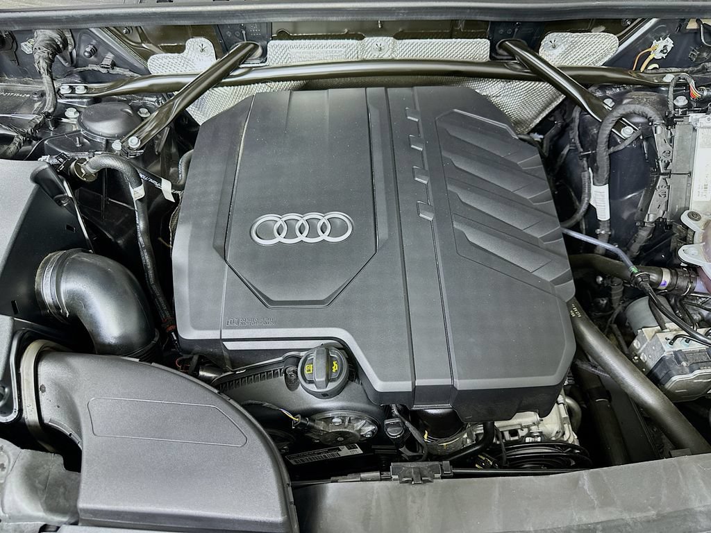 Used 2023 Audi Q5 2.0T Premium w/ Convenience Package AWD/4WD image 9