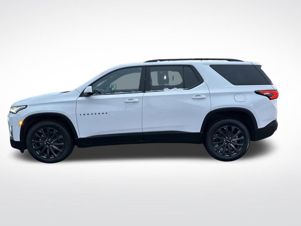 Certified 2023 Chevrolet Traverse RS w/ LPO, Floor Liner Package image 2