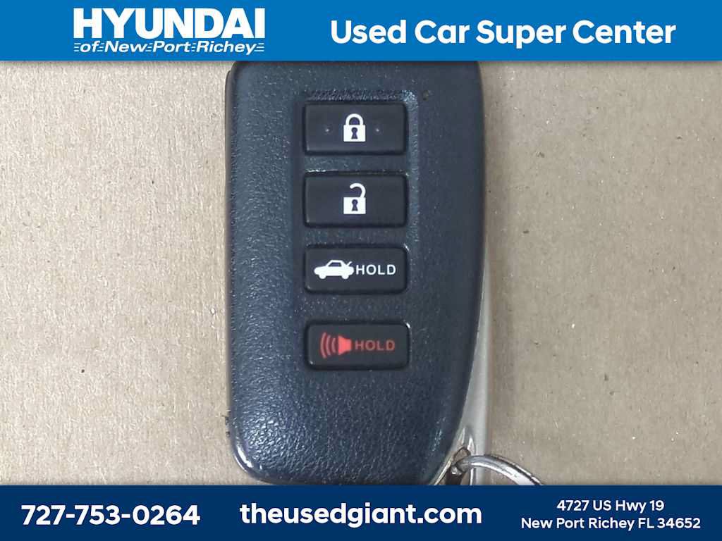 Used 2013 Lexus ES 300h w/ Premium Pkg FWD image 31
