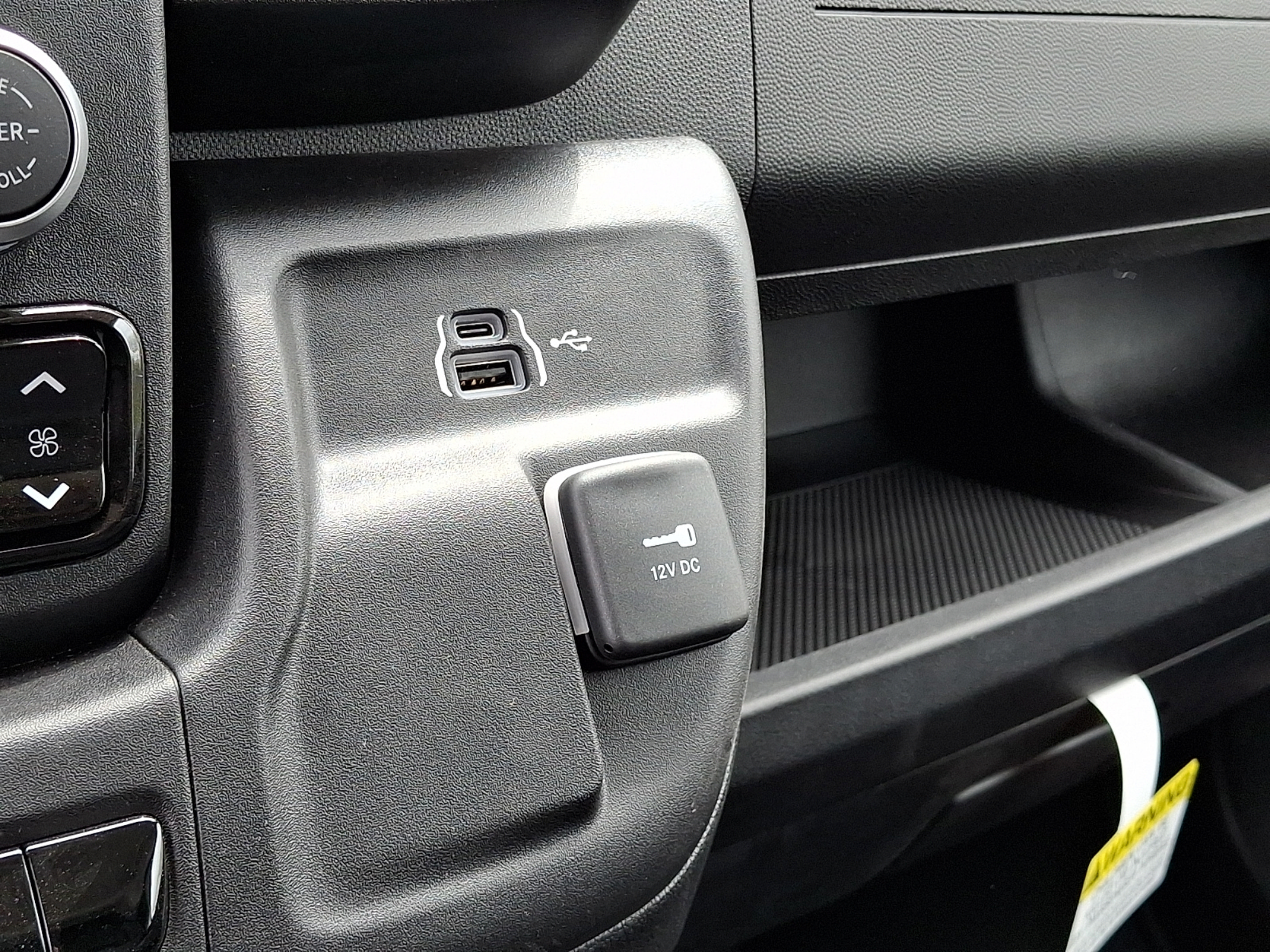 New 2026 RAM ProMaster 2500 w/ Convenience Group FWD image 15