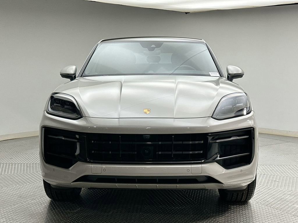 Used 2025 Porsche Cayenne S AWD/4WD image 16