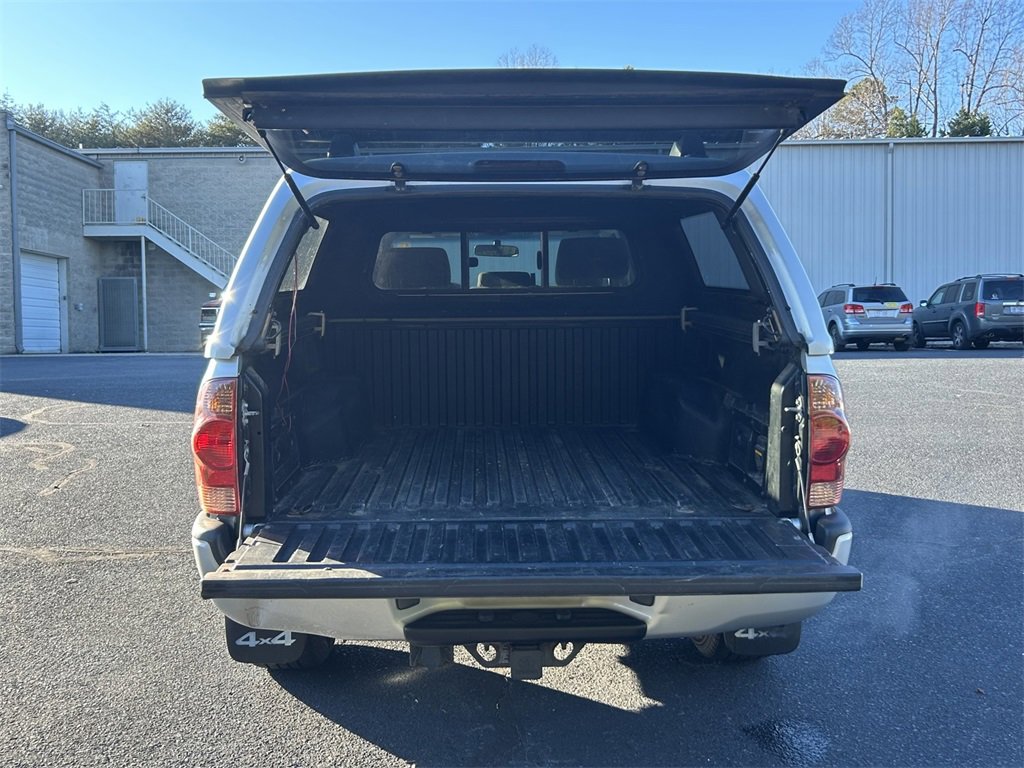 Used 2005 Toyota Tacoma 4x4 Double Cab w/ TRD Sport Pkg #2 image 9