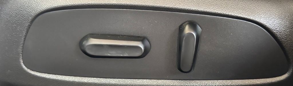 Used 2017 Chevrolet Cruze LT w/ Convenience Package FWD image 24