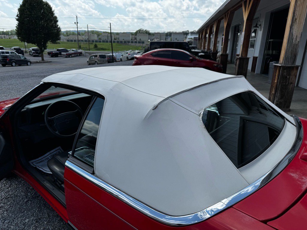 Used 1989 Chrysler LeBaron Premium FWD image 15