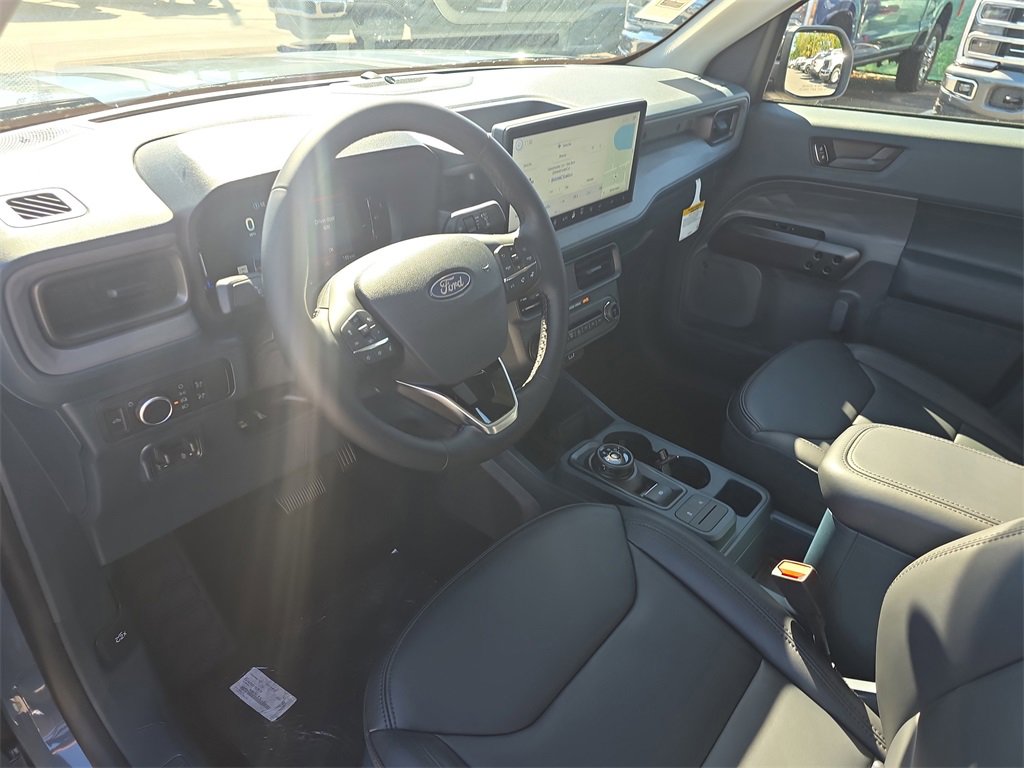 New 2025 Ford Maverick Lariat w/ Black Appearance Package image 18