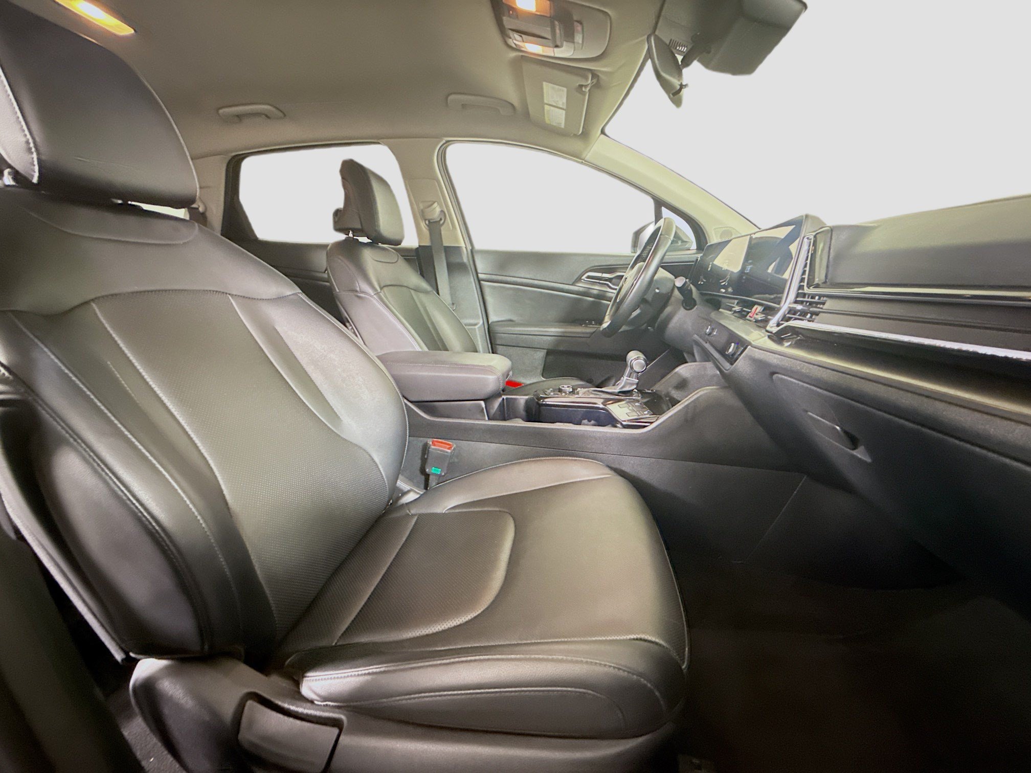 Used 2023 Kia Sportage EX FWD image 29