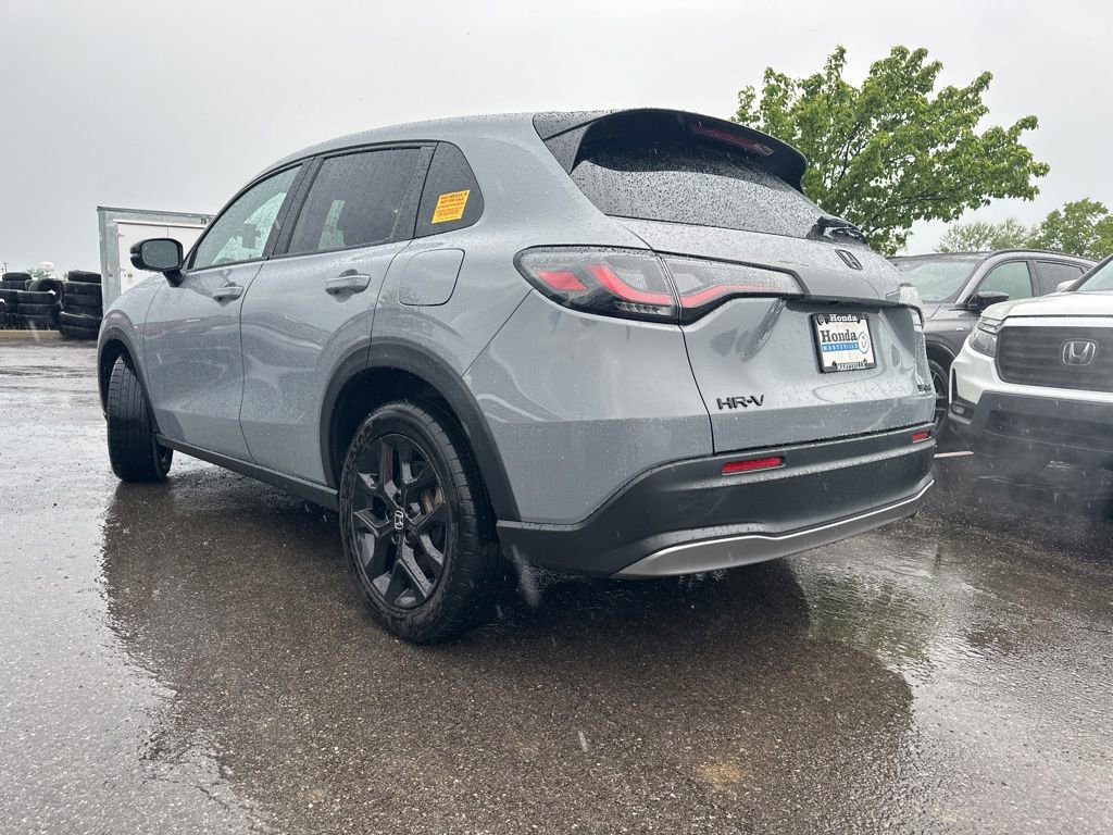 Used 2023 Honda HR-V Sport image 10