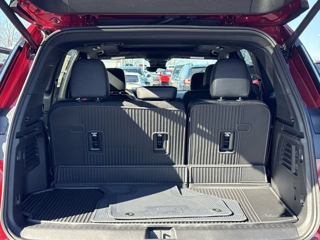 New 2026 GMC Acadia Denali w/ Super Cruise Package FWD image 13