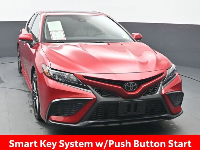 Used 2023 Toyota Camry SE w/ Cold Weather Package image 11