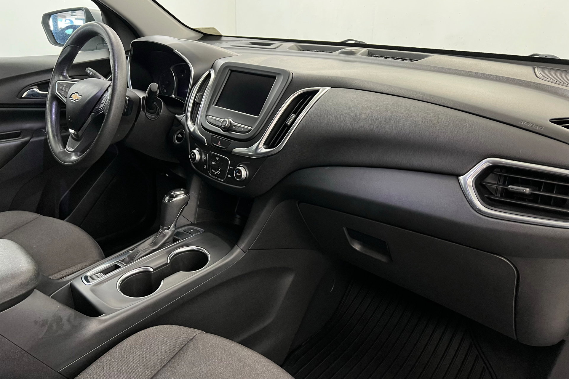 Used 2021 Chevrolet Equinox LT image 17