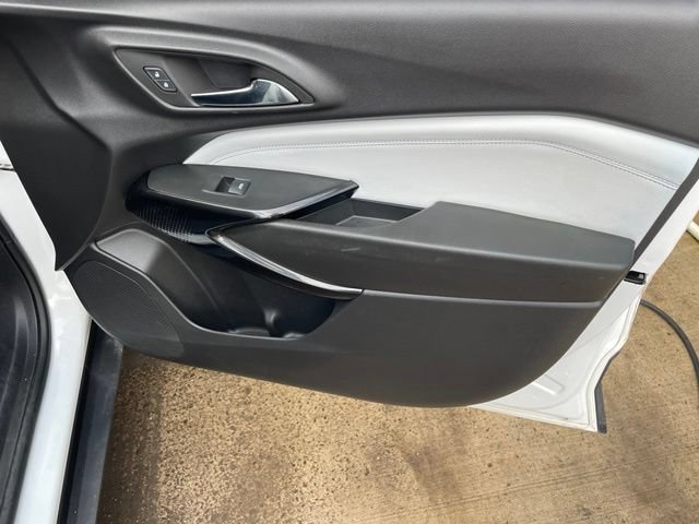 Used 2024 Chevrolet Trax LT w/ Driver Confidence Package FWD image 27