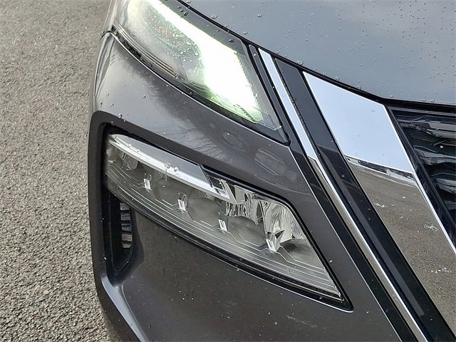 Used 2023 Nissan Rogue SV image 8