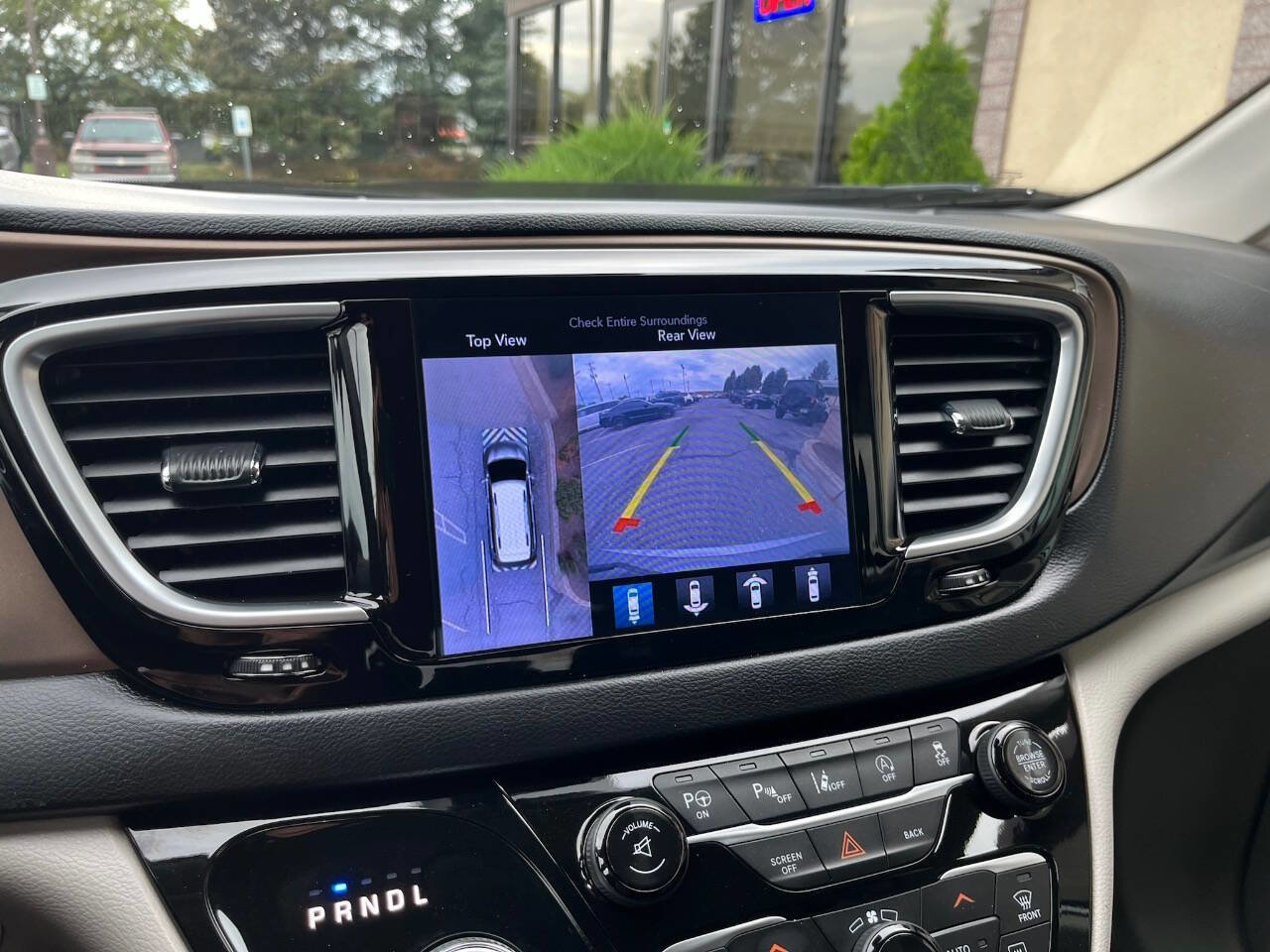 Used 2017 Chrysler Pacifica Touring-L Plus w/ Advanced Safetytec Group image 32